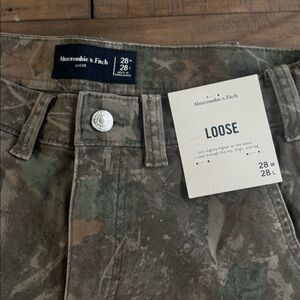 Abercrombie loose camo straight leg pants